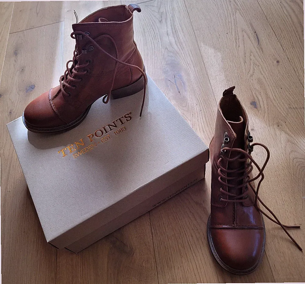 Ten Points Pandora Damen Boots Schnürstiefel Schweden Portugal Cognac Braun 38