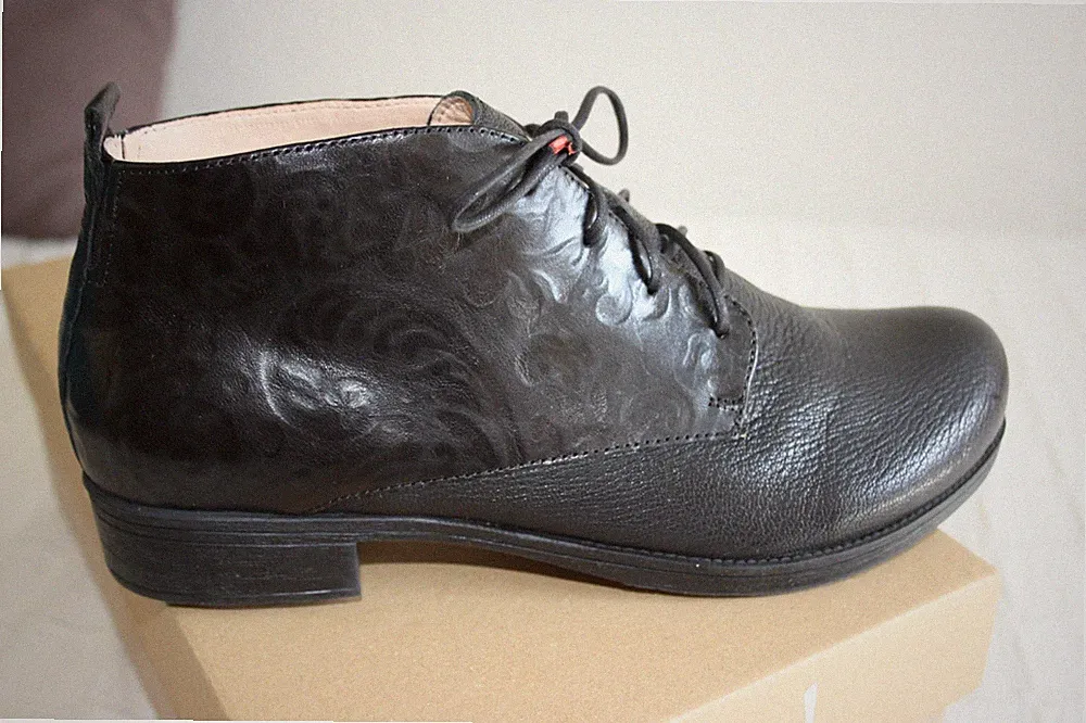 Think! DENK Gr. 38,5 schwarz Schnürschuh Stiefelette Desert Boots **NEU*