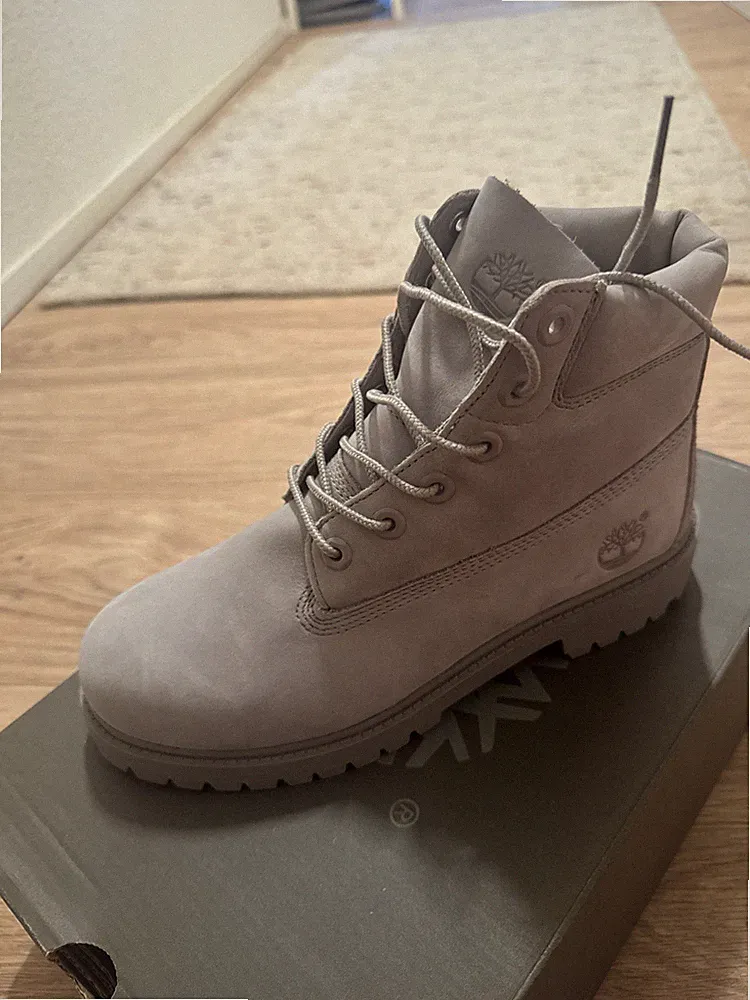 Timberland Icon 6 Inch Premium Waterproof Damen Schnürstiefel Größe 39 UVP 220€
