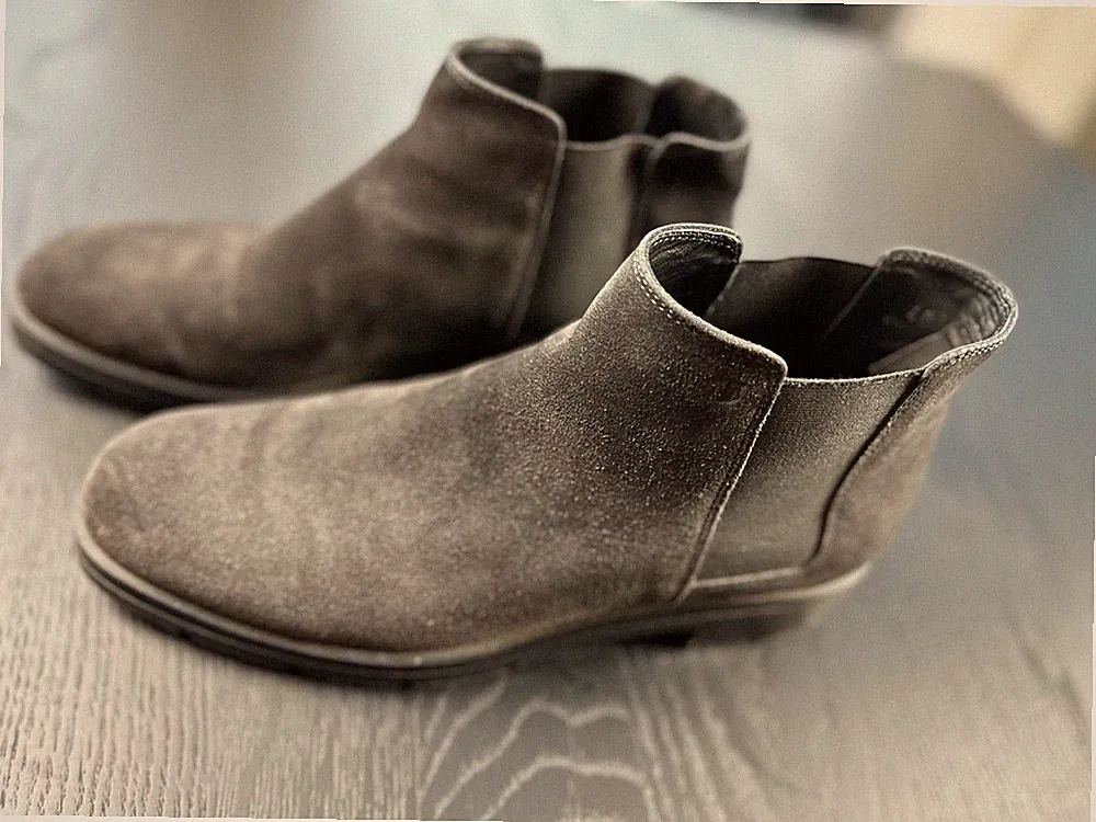 TODS Damen Stiefelette Stiefel Chelsea Boots Wildleder grau Gummisohle Gr. 40