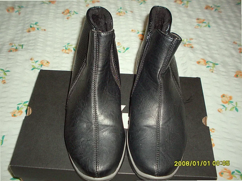 Tolle neuwertige schwarze Stiefeletten Gr: 39