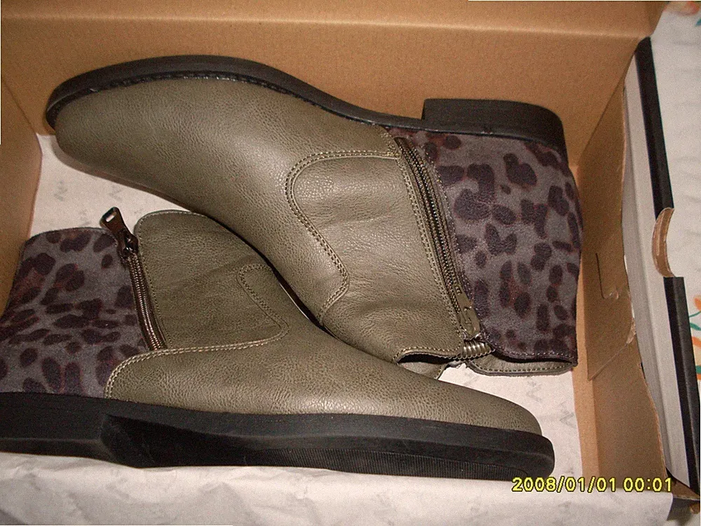 Tolle neuwertige Stiefeletten Gr: 39