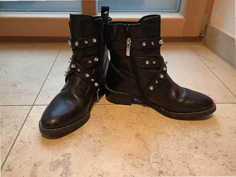 Tolle Tamaris Stiefeletten Größe 37 einmal getragen mit Strass und Glitzer
