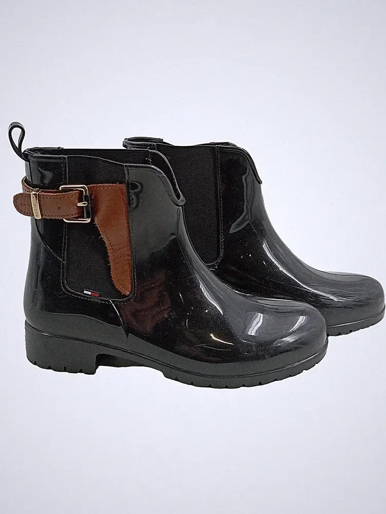Tommy Hilfiger Damen Chelsea Gummistiefel Schwarz Gr. 38 Lack