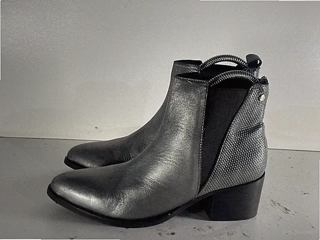 Tommy Hilfiger Damen Schuh Größe 3 (36) gebraucht silber Kunstleder Stiefeletten -A80