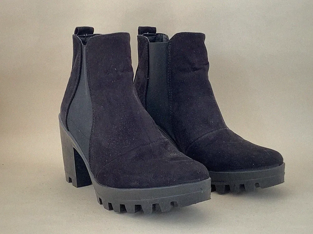 TOPSHOP Black Faux Suede Chelsea Ankle Beatle Boot Round Toe 3" Heel UK 4 EU 37