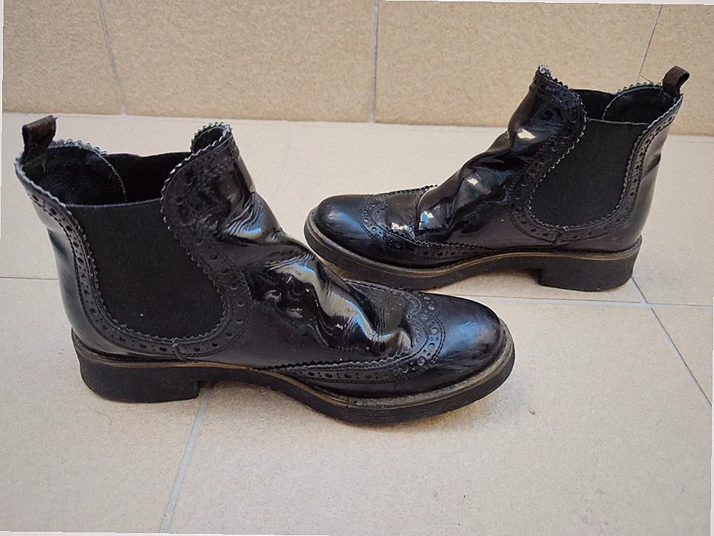 Tosca Blau Damen Chelsea Stiefeletten Schwarz Lackleder EU 37