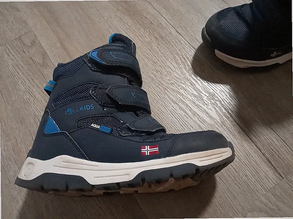 Trollkids Winterstiefel Gr. 29 dunkelblau, wasserabweisend, Gebraucht VB
