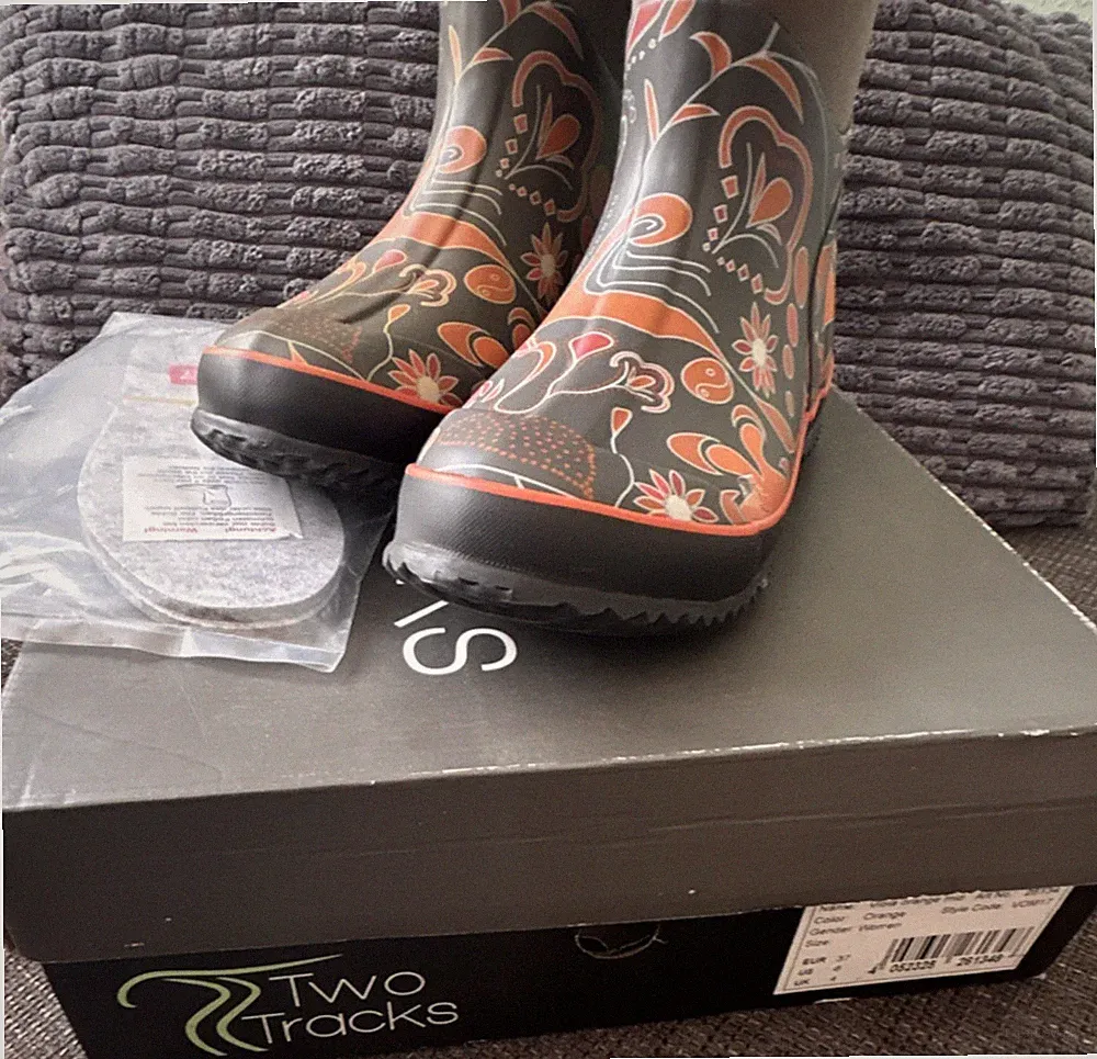 Orange Gartenstiefel