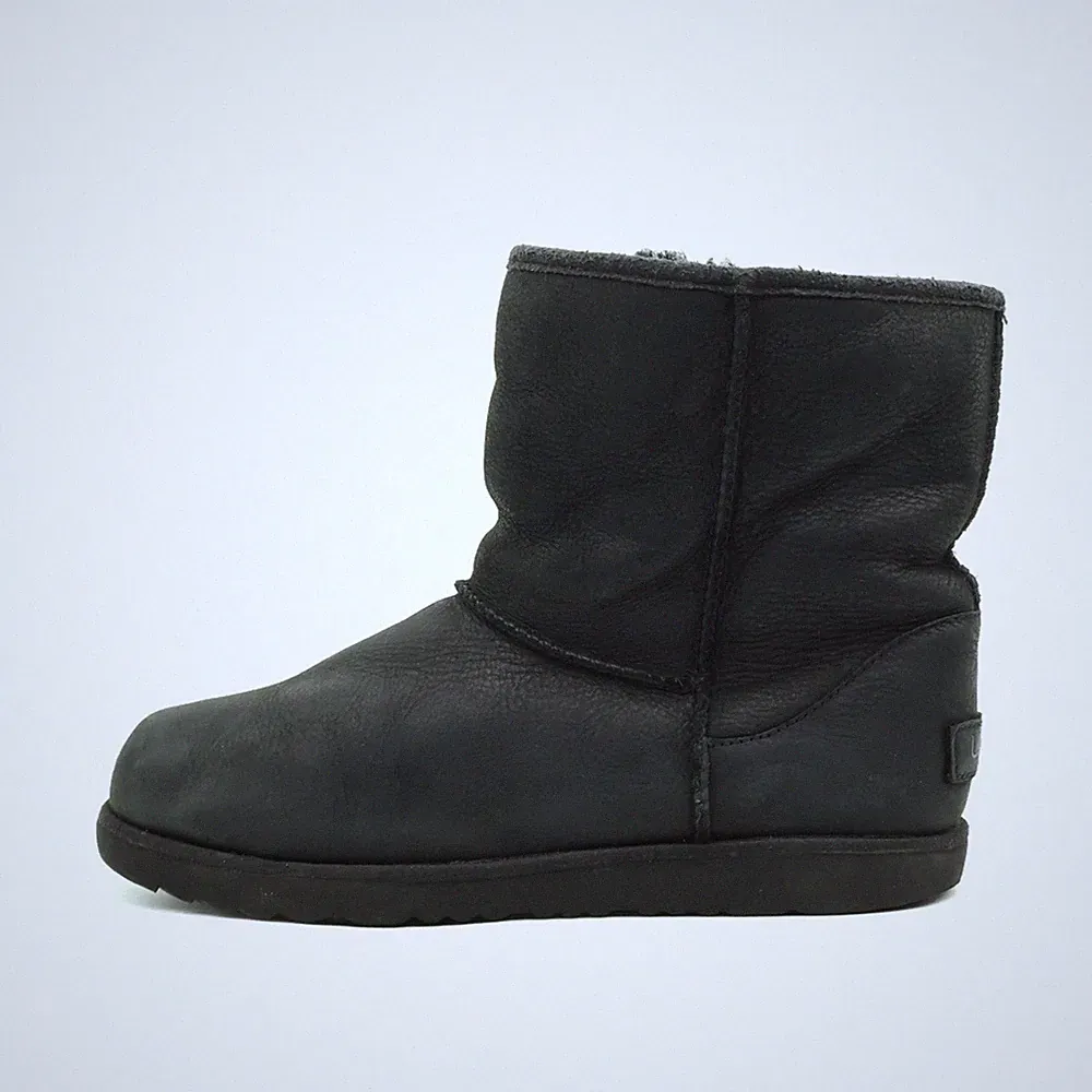 UGG Australia Damen Classic Stiefeletten Schwarz Knöchelhoch Kurzstiefel EU 37