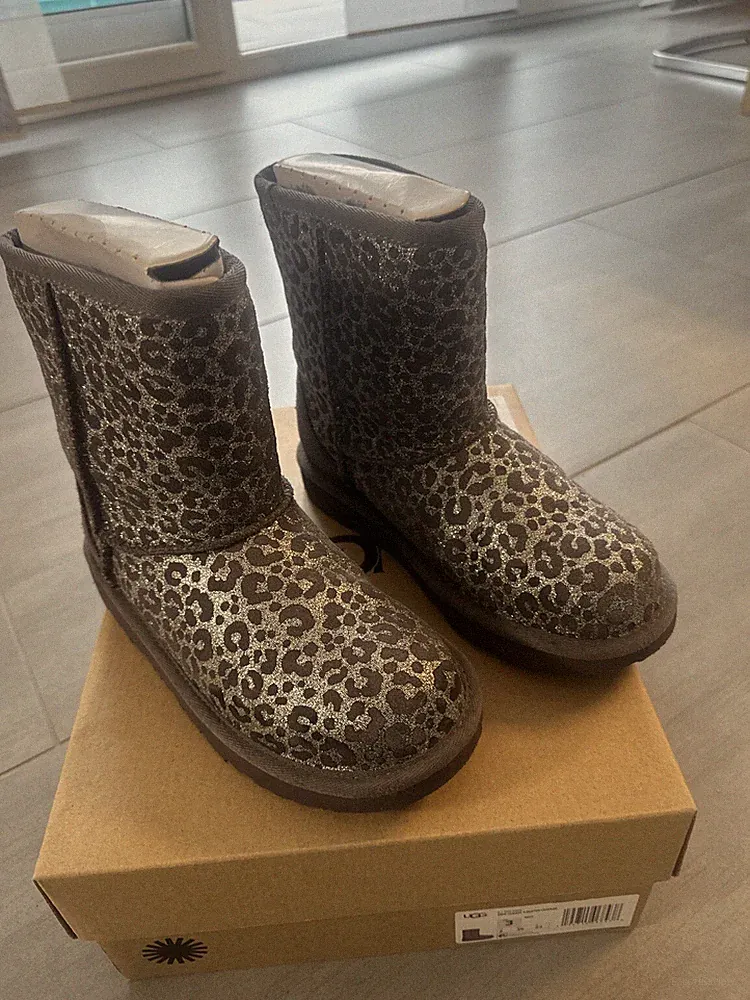 UGG Clasic lI Glitter Leopard. Gr. 35, Grau, NEU mit OVP. Sonder Edition! USA
