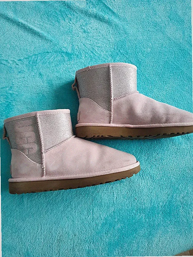 UGG Classic Mini Damen Stiefeletten EU 38/US 7 Rosa/Silber Glitzer Logo