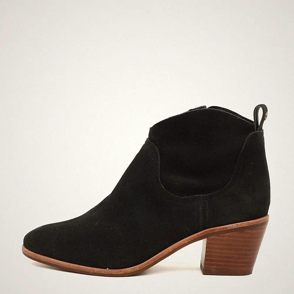 UGG Damen 1108453 Stiefelette schwarz Wildleder Classic Stiefeletten EU 38,5