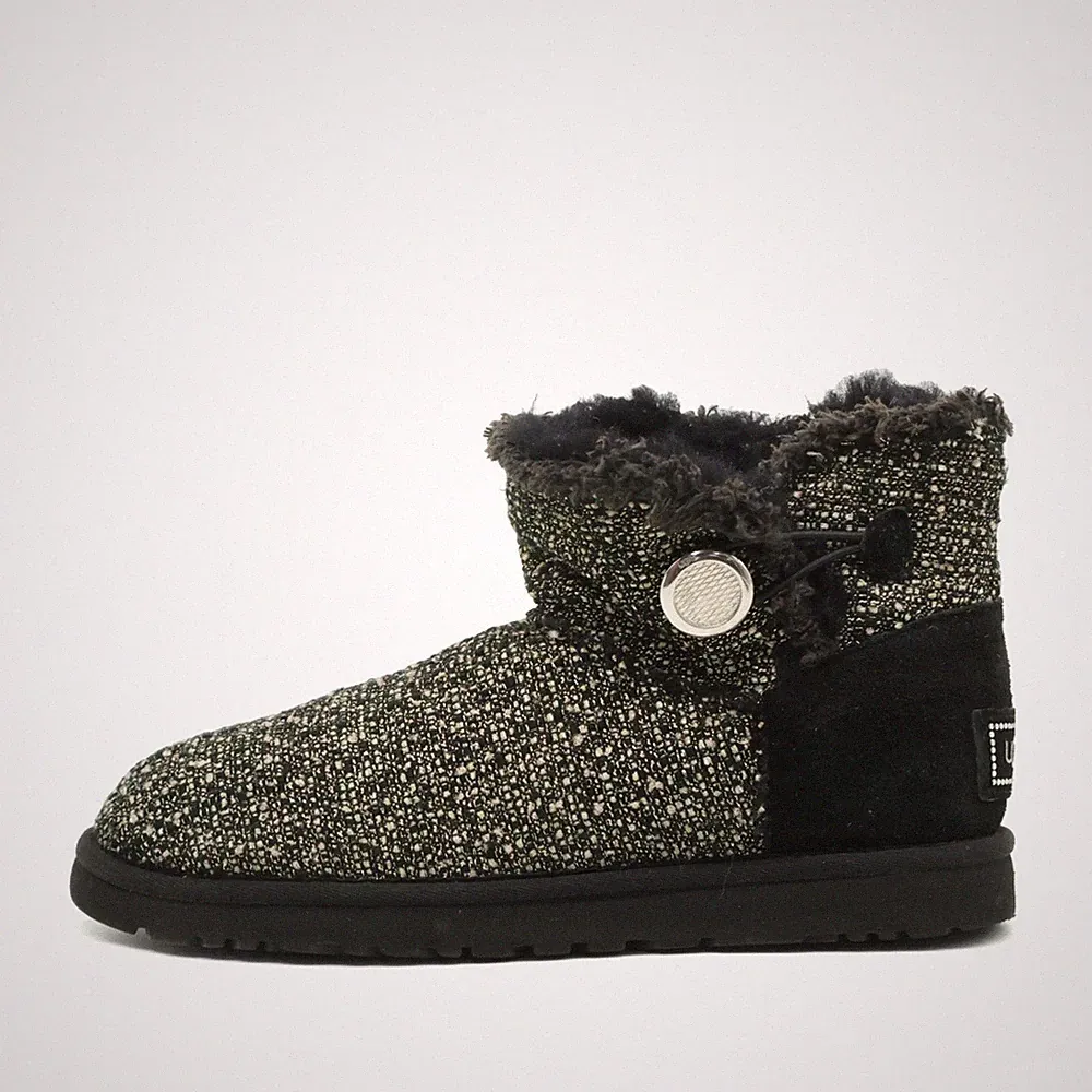 UGG Damen Classic Button Winterstiefel Schwarz Warmfutter Stiefeletten EU 40