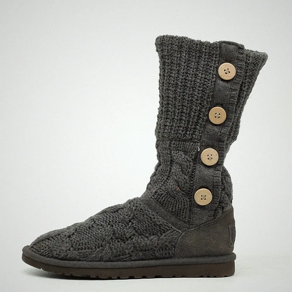 UGG Damen Classic Cardy Stiefel Grau Textil Knopf, Lammfellfutter EU 36