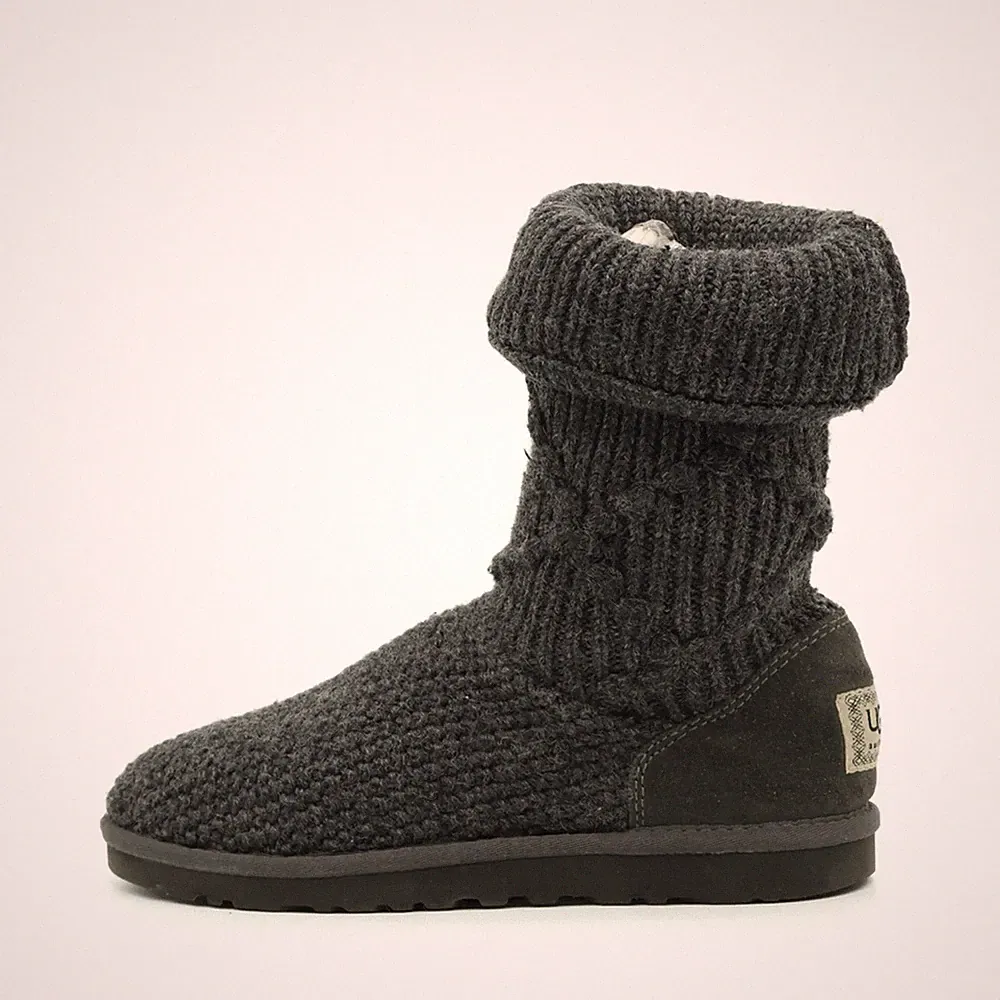UGG Damen Classic Cardy Stiefel grau Wolle mittelhoch Flexibel Boots EU 37