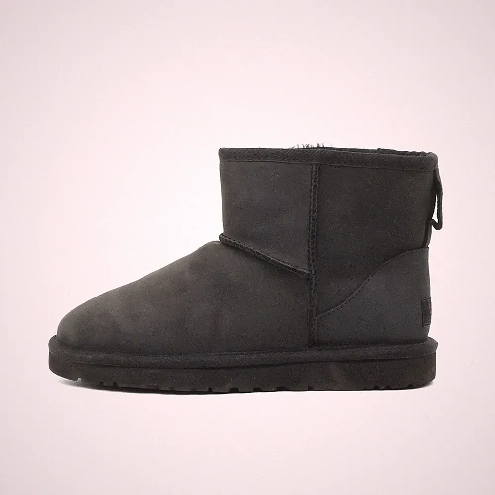 UGG Damen Classic Mini II Stiefel Schwarz Wildleder Halbhoch Winterstiefel EU 37