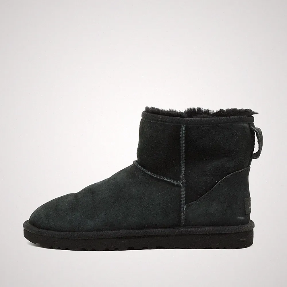 UGG Damen Classic Mini Stiefel Schwarz Wildleder Gefüttert, Komfort EU 39