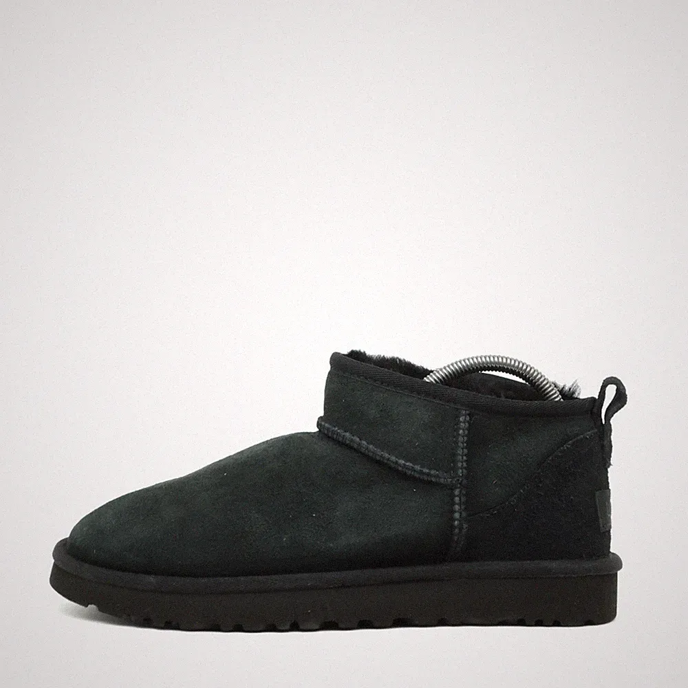 UGG Damen Classic Ultra Mini Stiefeletten Schwarz Kurzschaft Boots EU 38