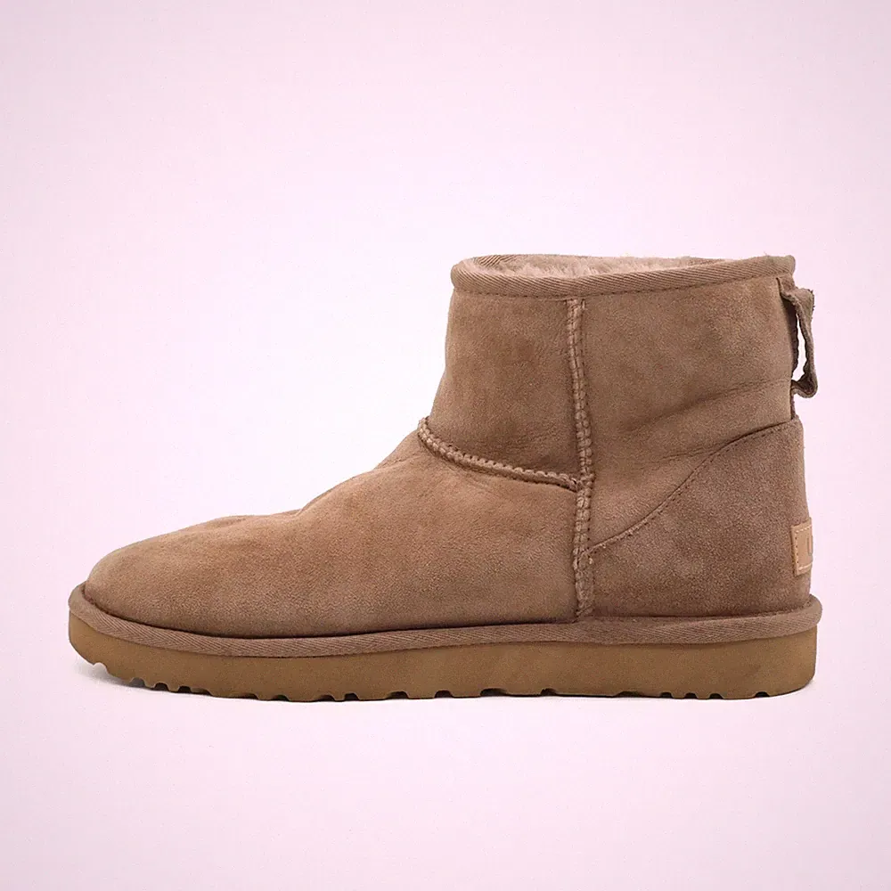 UGG Damen Mini Bailey Bow II Stiefel Braun Wildleder Kurzschaft Bequem EU 41