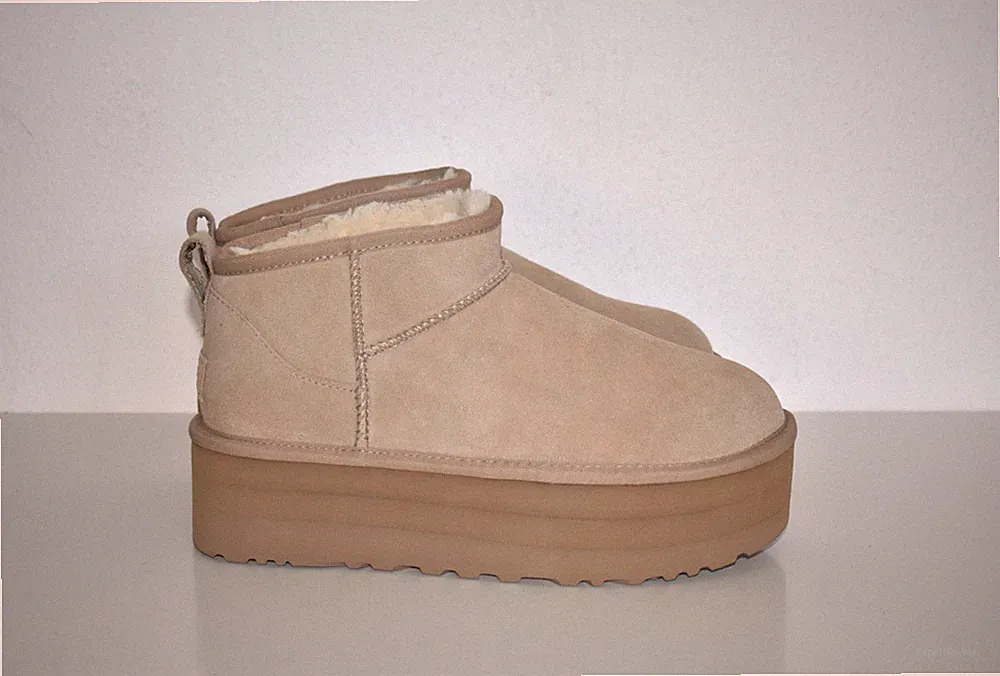 UGG 🤍 Damen Stiefel Classic Ultra Mini Plattform - NEU - Größe 39 - Beige