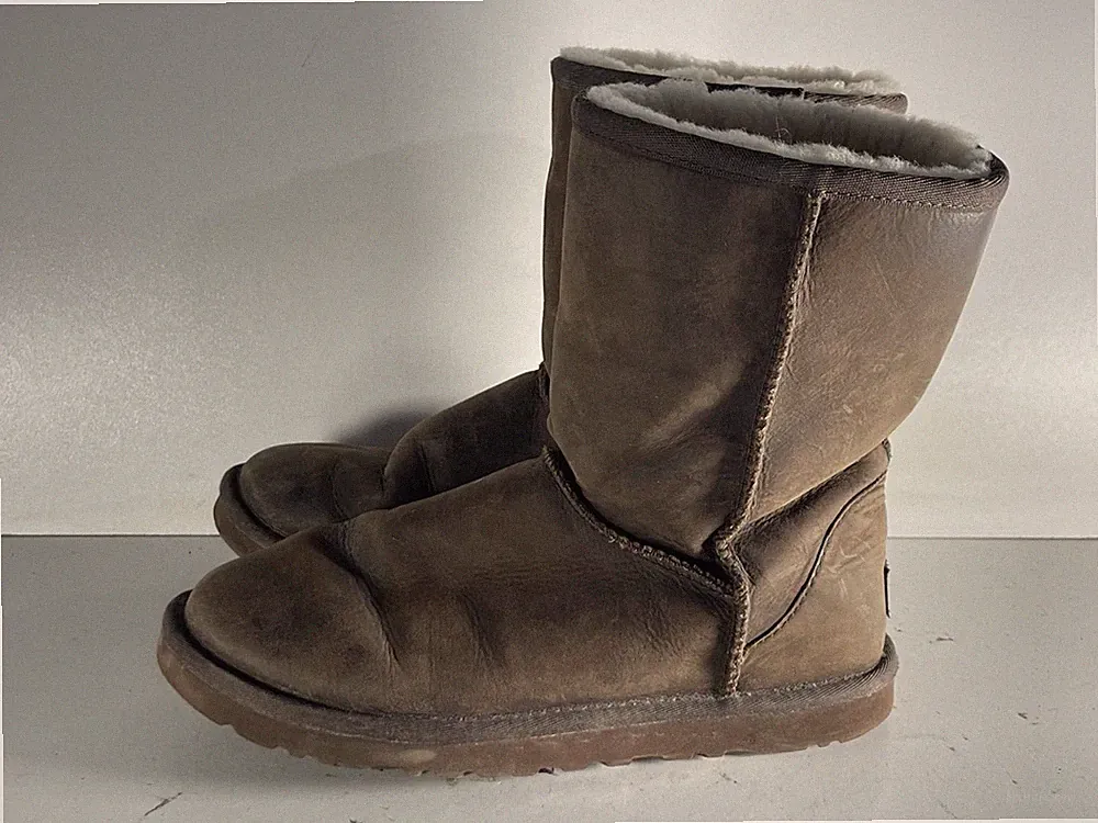 UGG Damen Stiefel Gr. 4,5 (37) gebraucht braun Leder zum Überziehen Winter Schneestiefel -A48