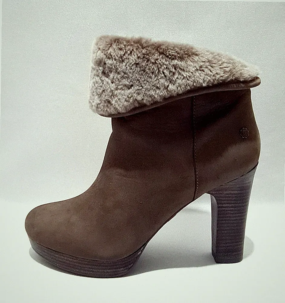 UGG Dandylion Größe 6,5 UK braune hochhackige Damen-Stiefeletten aus Nubukleder