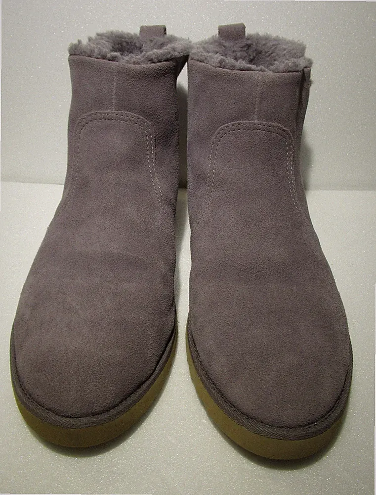 UGG Romely Gr 41 UK 8 Damen Lammfell Bootie Reißverschluss Wildleder Leuchtturm