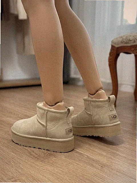 UGG Ultra Mini Classic Beige 38