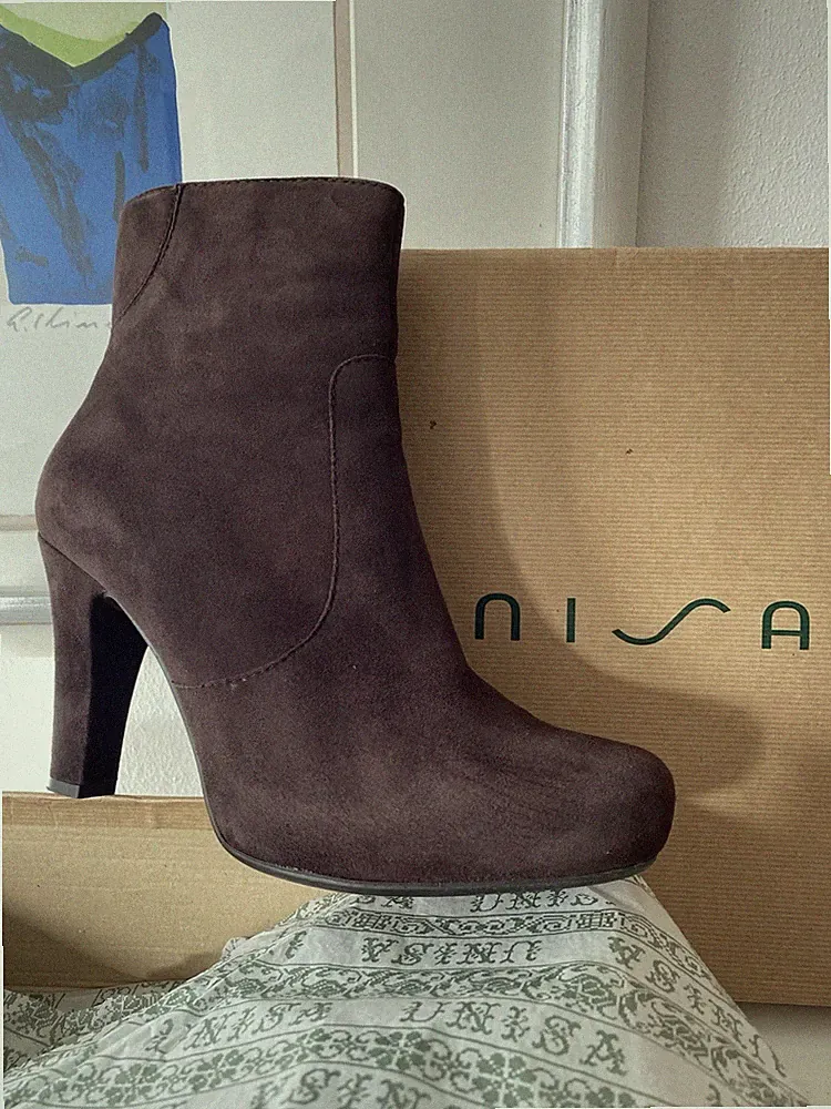 ☀️ unisa ☀️ sehr feminine edle Stiefeletten • feinstes Veloursleder • Braun