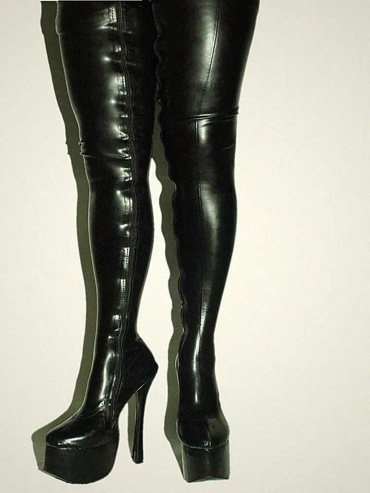 Unisex gummi Stiefel Overknee vielen Farben Absatz 20cm plateu 8cm Poland