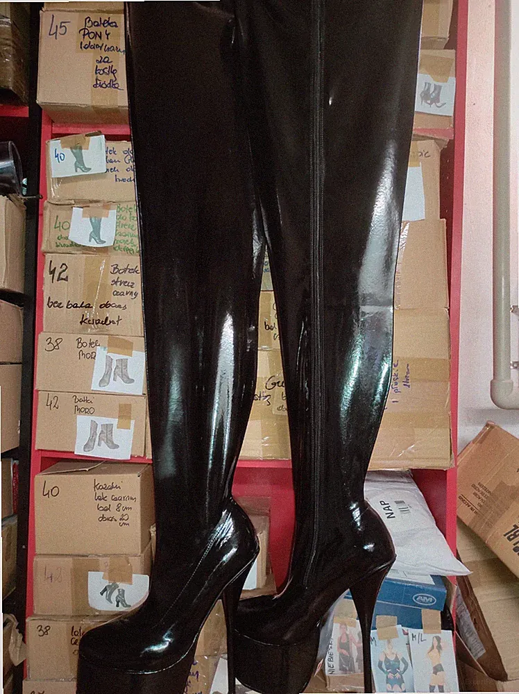 Unisex lack pu Stiefel Overknee Größe 40 Absatz 18cm plateu 6cm Poland