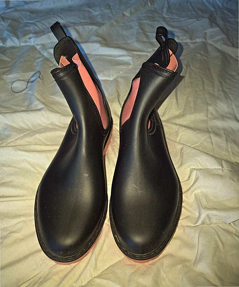 VERBENAS Stiefeletten Chelsea-Stiefel schwarz rosa Sohle elastische Einsätze