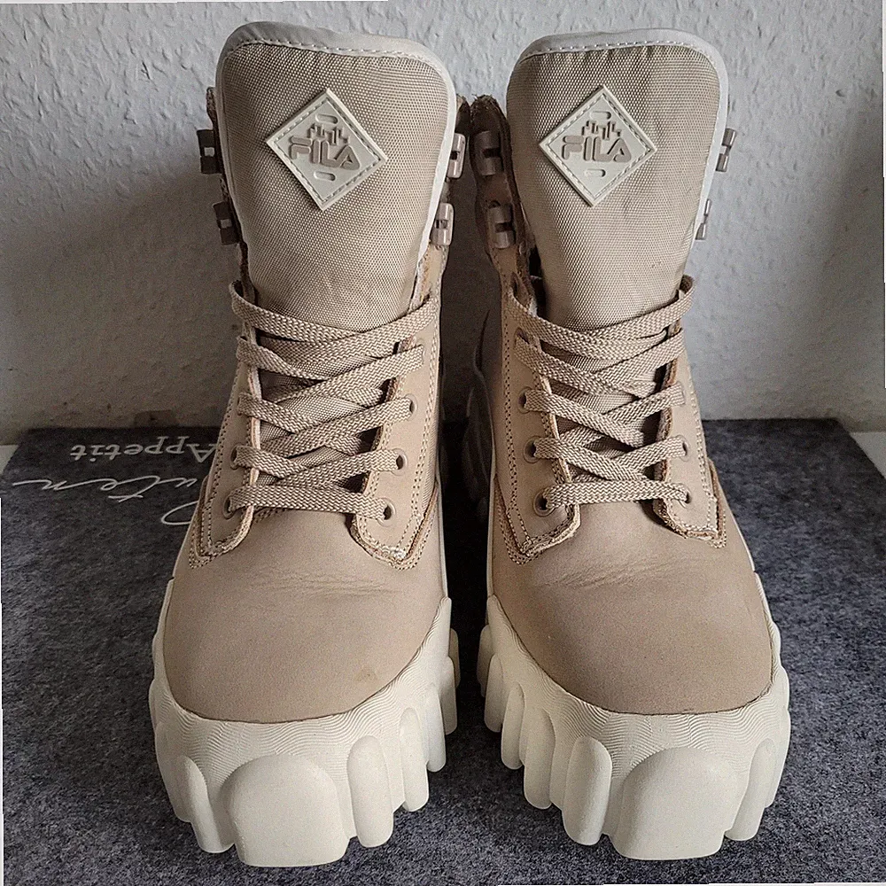 Verkaufen Lederstiefel der Marke Fila, Größe 40