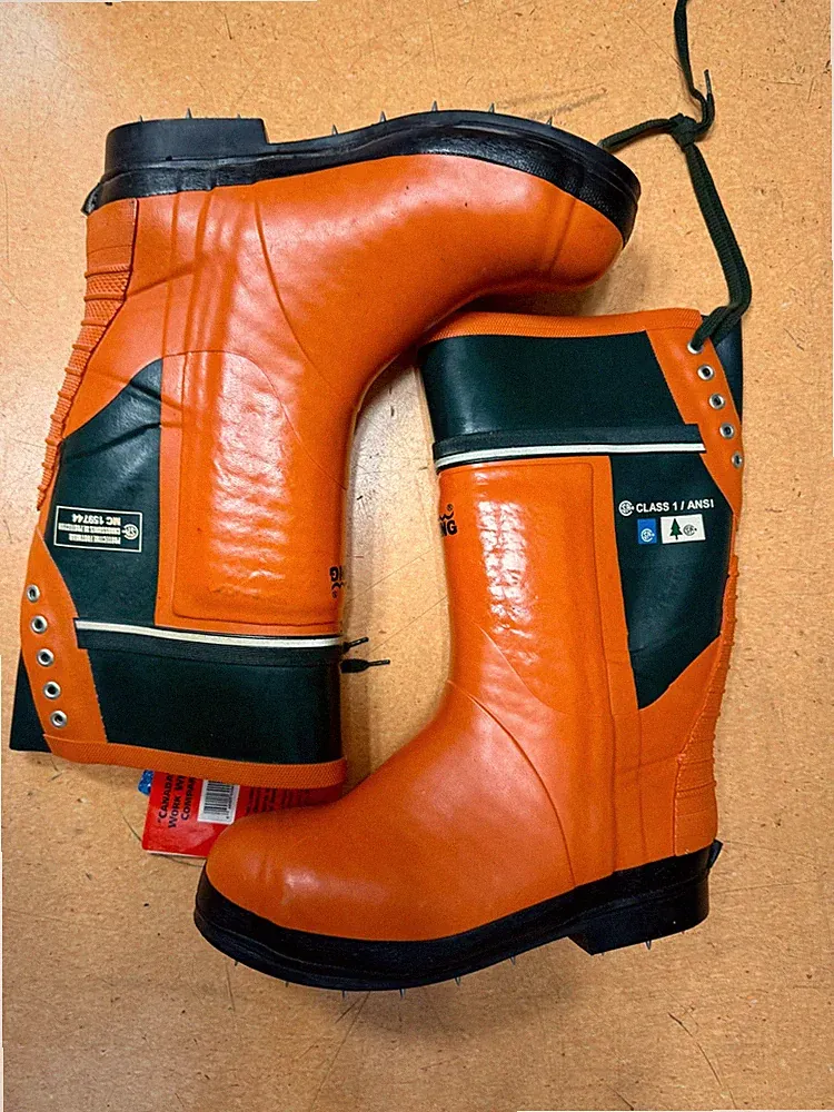 Viking Schnittschutz Gummistiefel mit Spikes Größe US9/EU42