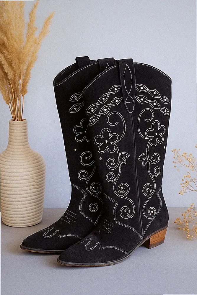 Vintage Cowboy Boots 41 schwarz Wildleder Stickerei Nieten Western Stiefel