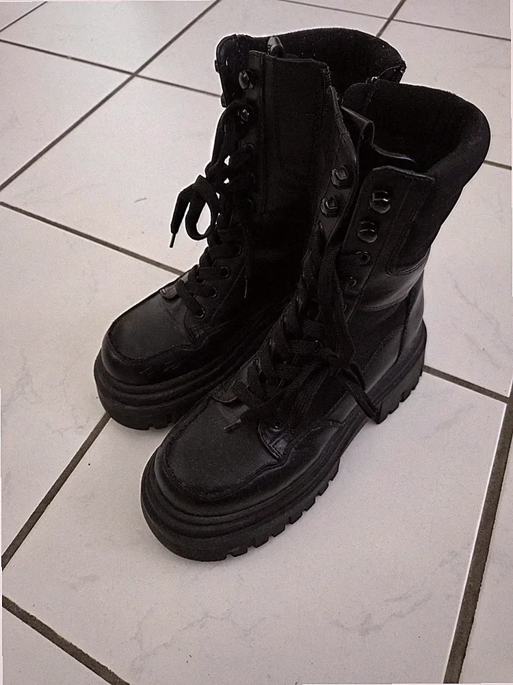 Wednesday Stiefel halbhoch schwarz von Deichmann Gr. 40