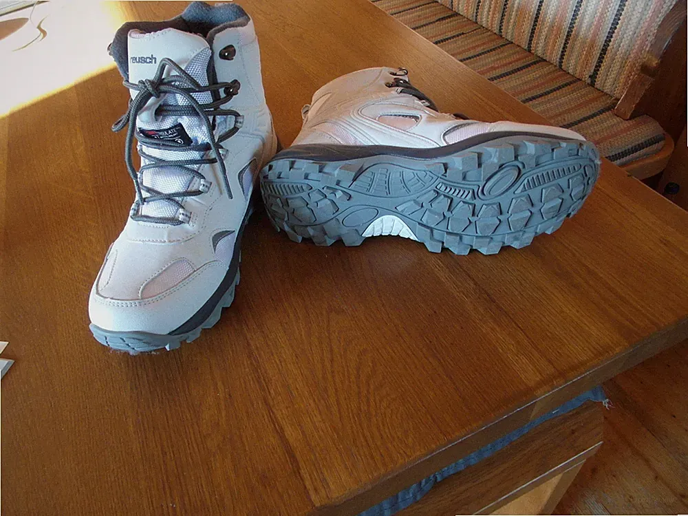 Winter Wanderschuhe Damen 39, Farbe creme-weiß, Marke Reusch