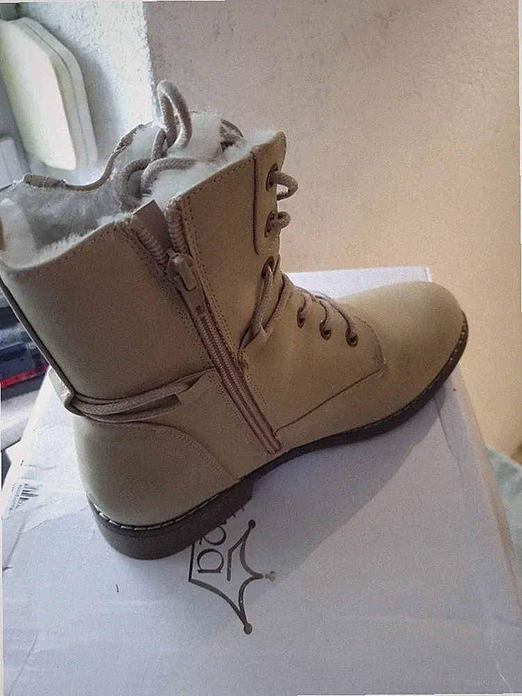 Winterschuhe Winterstiefel gefüttert Größe 37 Damen Beige