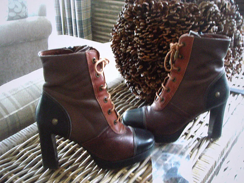 Wunderbare High Heel Plateau Stiefelette Neosens Handgefertigt Gr.37