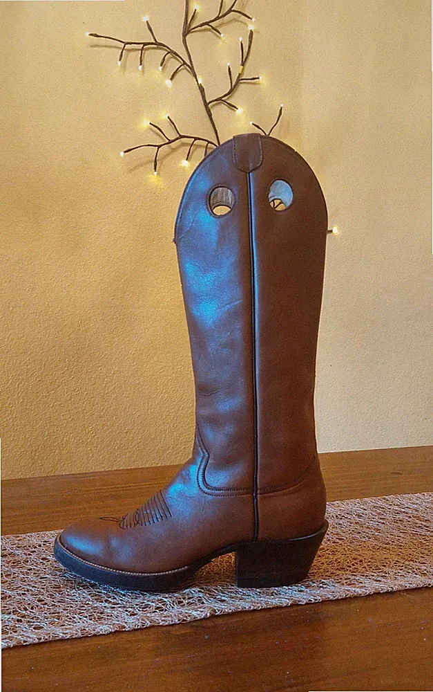Wunderschöne Damen-Lederstiefel im Western-Look aus USA / getragen